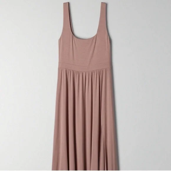 Elegant Mauve Sleeveless Dress - Picture 2 of 5